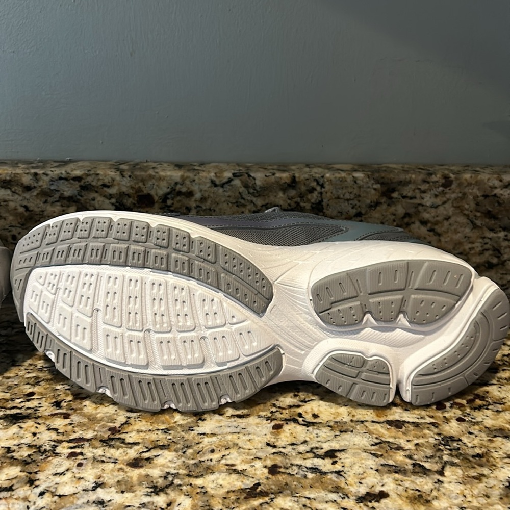 RYKA Grey Standout Sneakers Shoes Women’s Size 8.5 Wide-Brand New - Picture 10 of 10